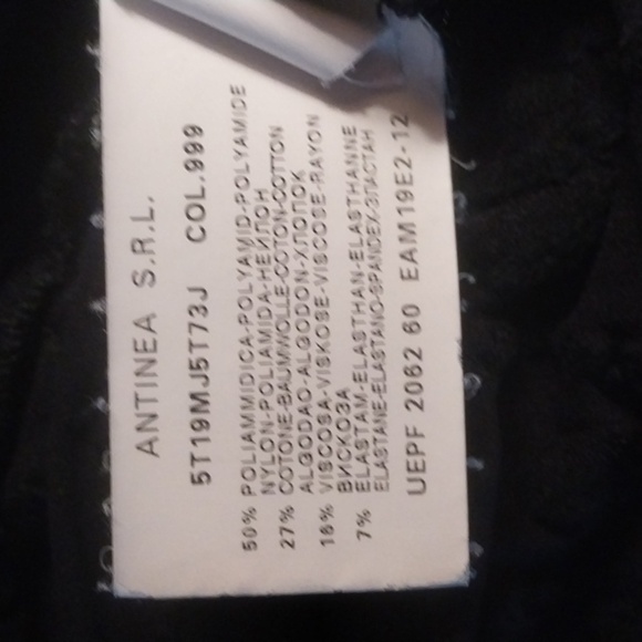 Armani Collezioni Velvet Burnout Top. Size 6 - Picture 8 of 9